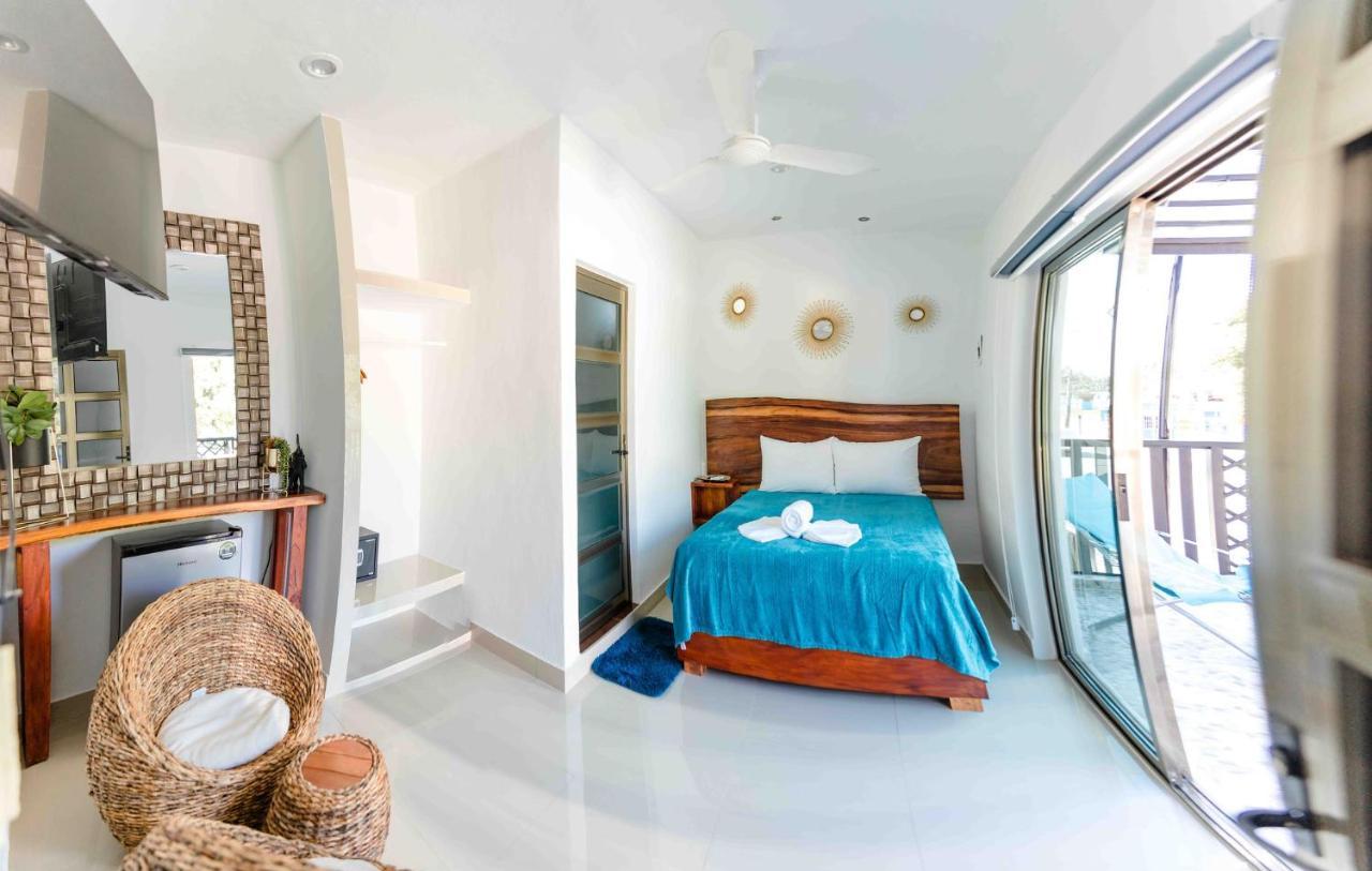 Hotel Naomi City Center Bacalar Bagian luar foto
