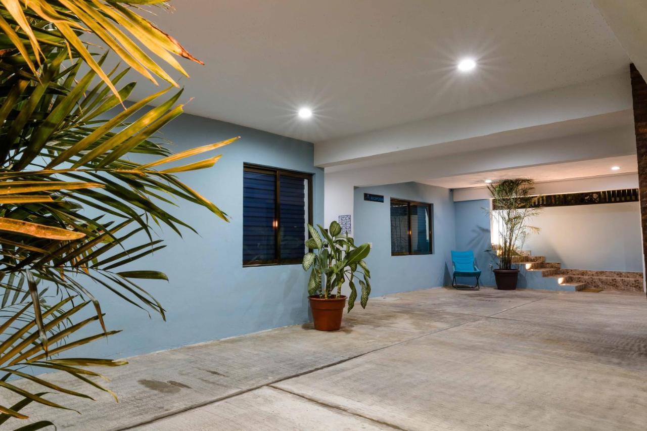 Hotel Naomi City Center Bacalar Bagian luar foto