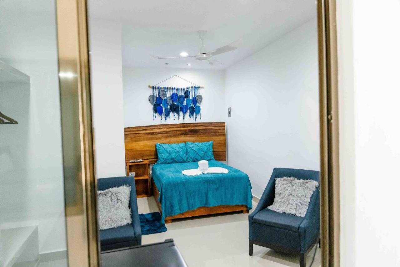 Hotel Naomi City Center Bacalar Bagian luar foto