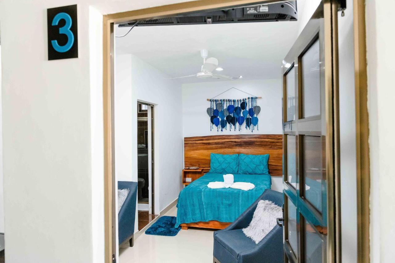 Hotel Naomi City Center Bacalar Bagian luar foto
