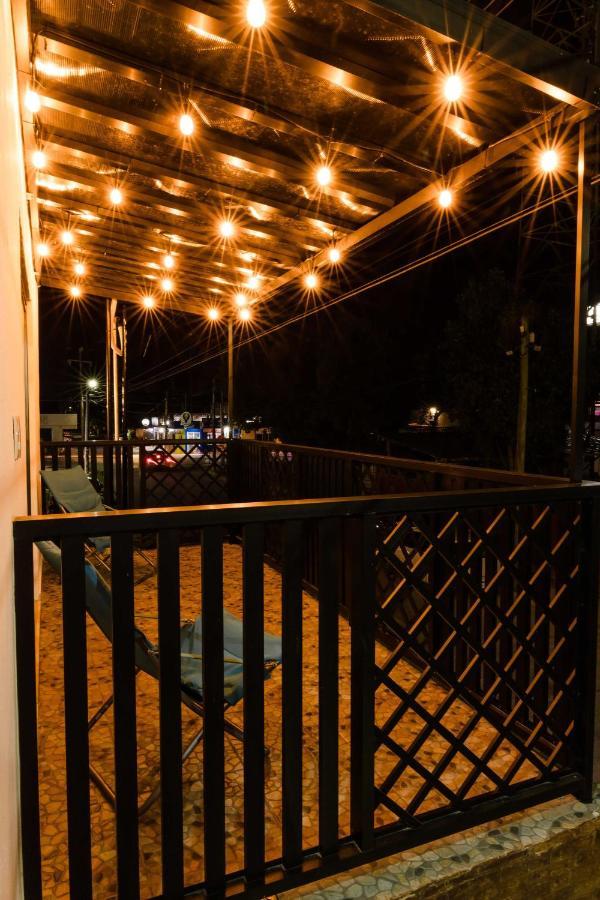 Hotel Naomi City Center Bacalar Bagian luar foto