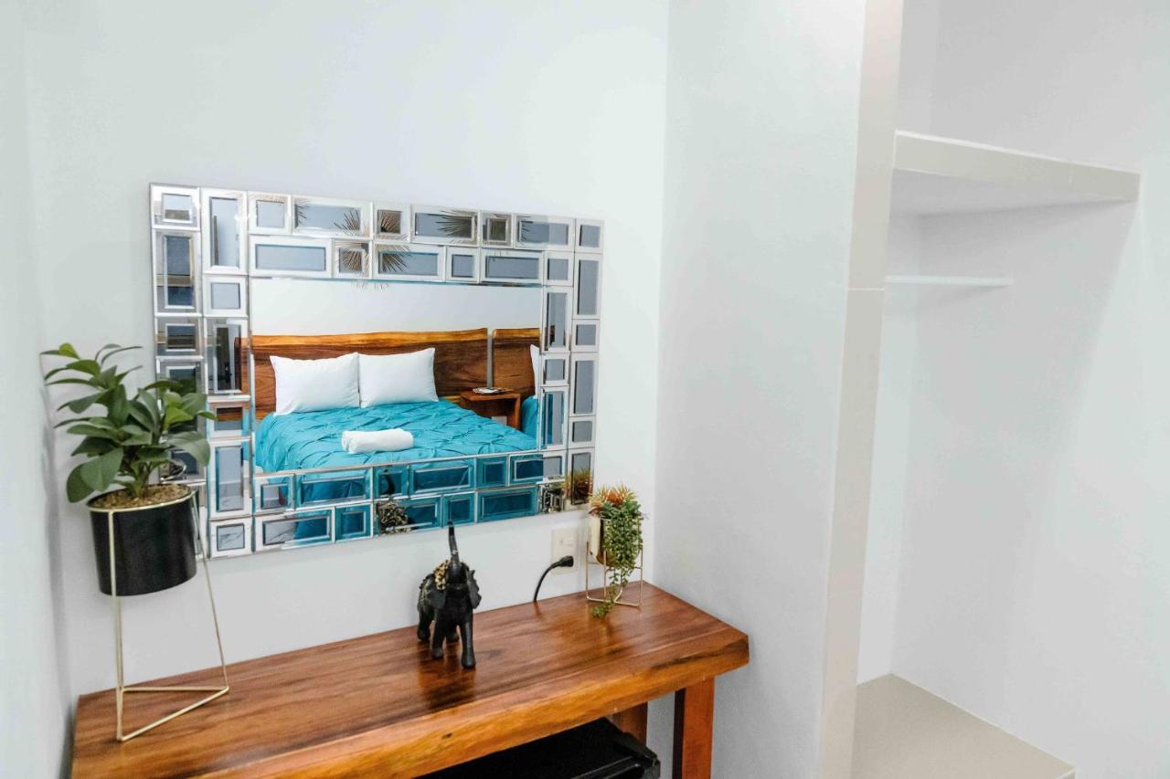 Hotel Naomi City Center Bacalar Bagian luar foto