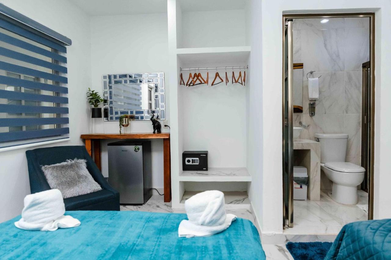 Hotel Naomi City Center Bacalar Bagian luar foto