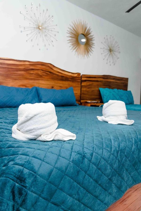 Hotel Naomi City Center Bacalar Bagian luar foto